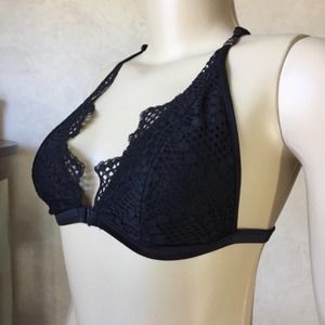 XS Victoria’s Secret Black Lace Bra